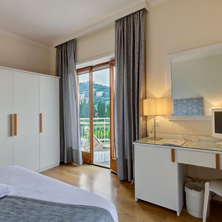Boutique Hotel Regina Сорренто Экстерьер фото