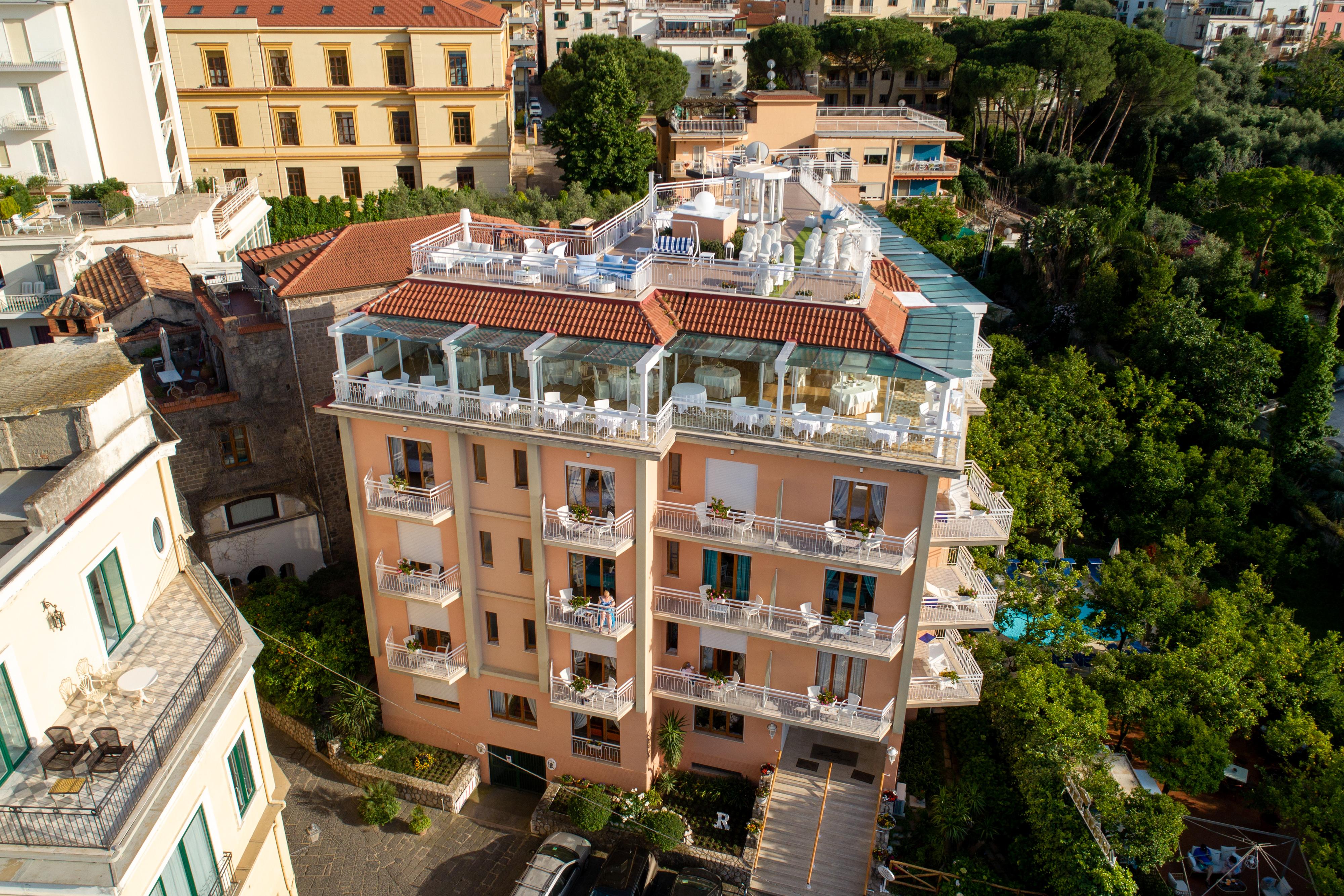 Boutique Hotel Regina Сорренто Экстерьер фото