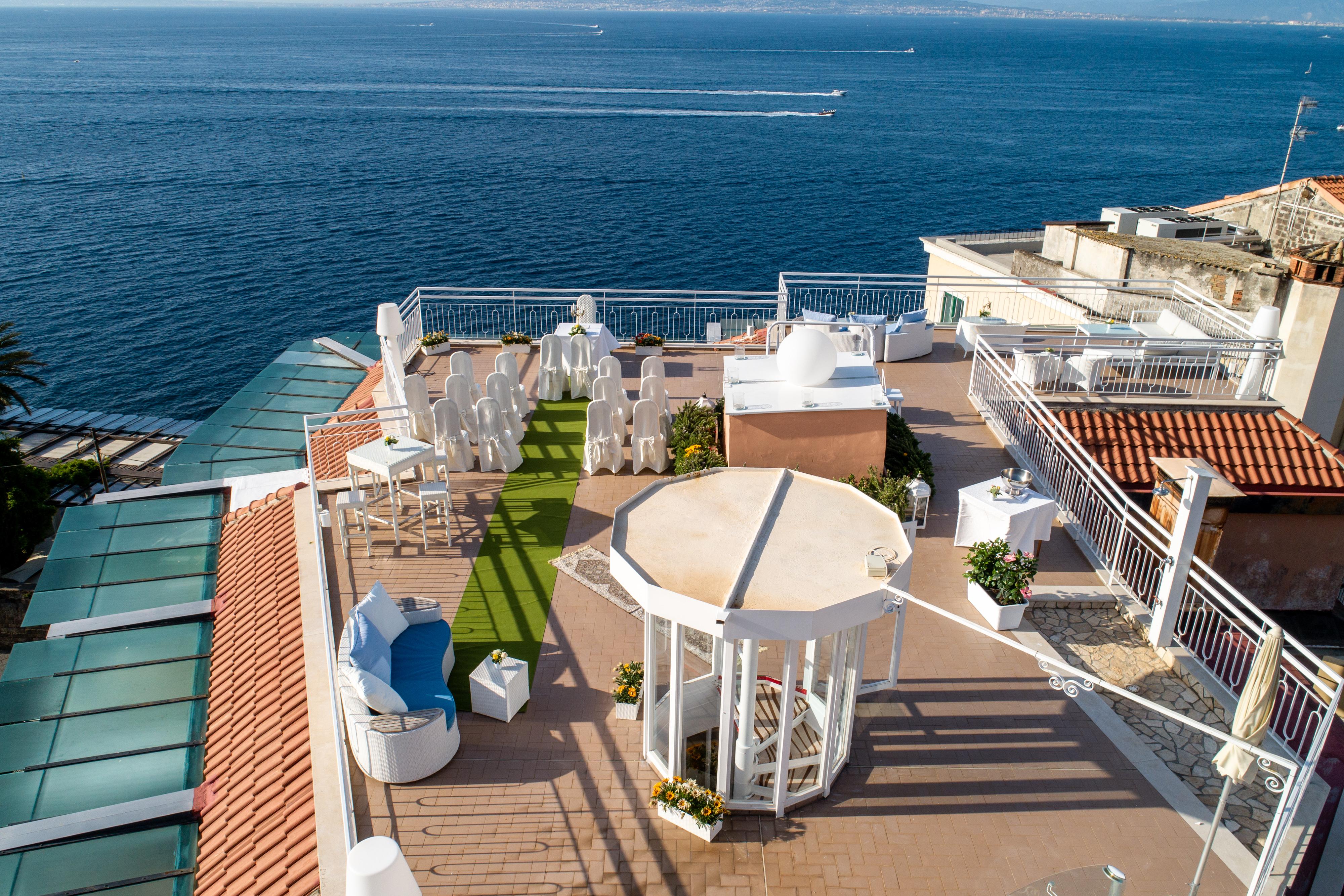Boutique Hotel Regina Сорренто Экстерьер фото