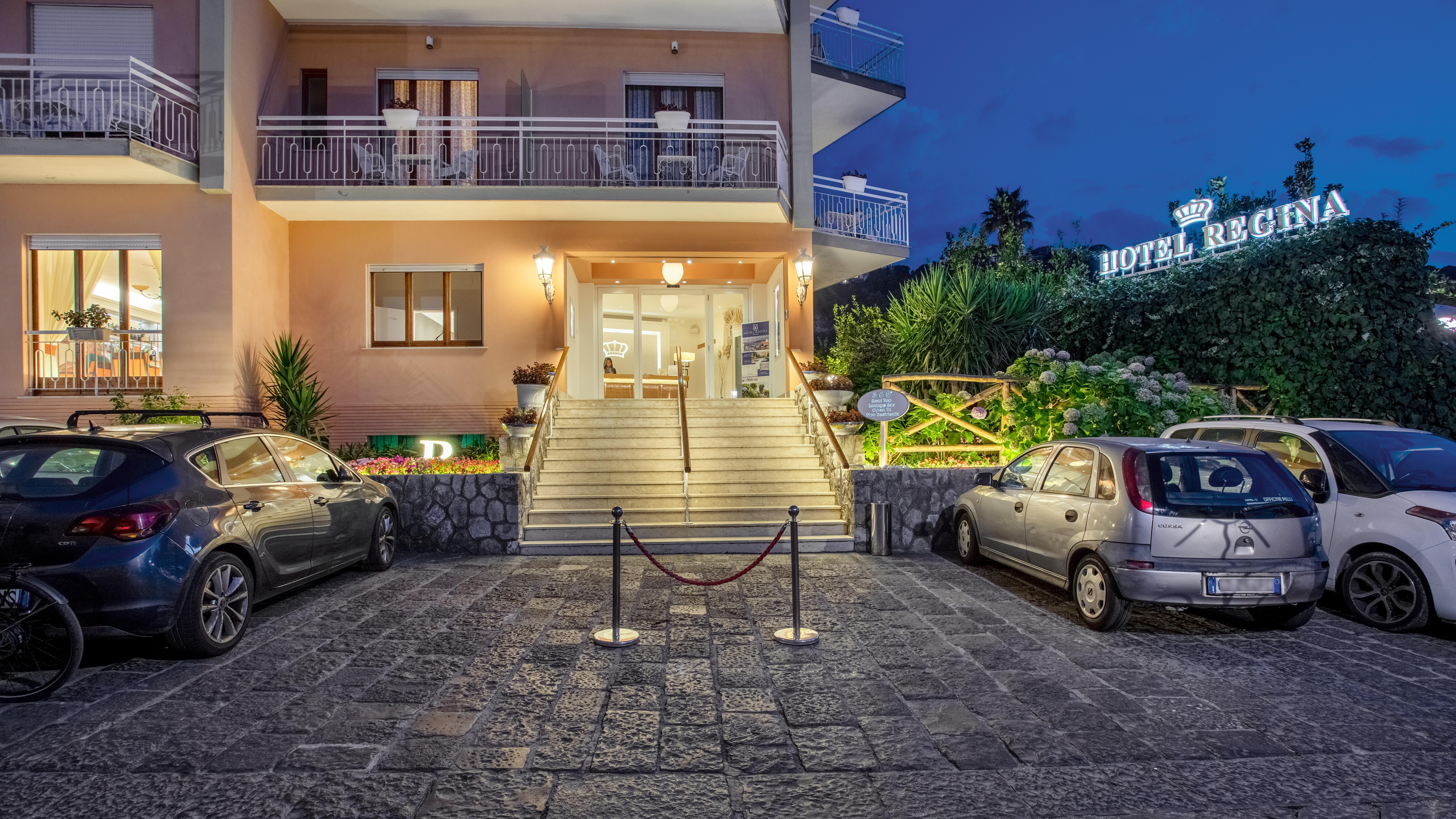 Boutique Hotel Regina Сорренто Экстерьер фото