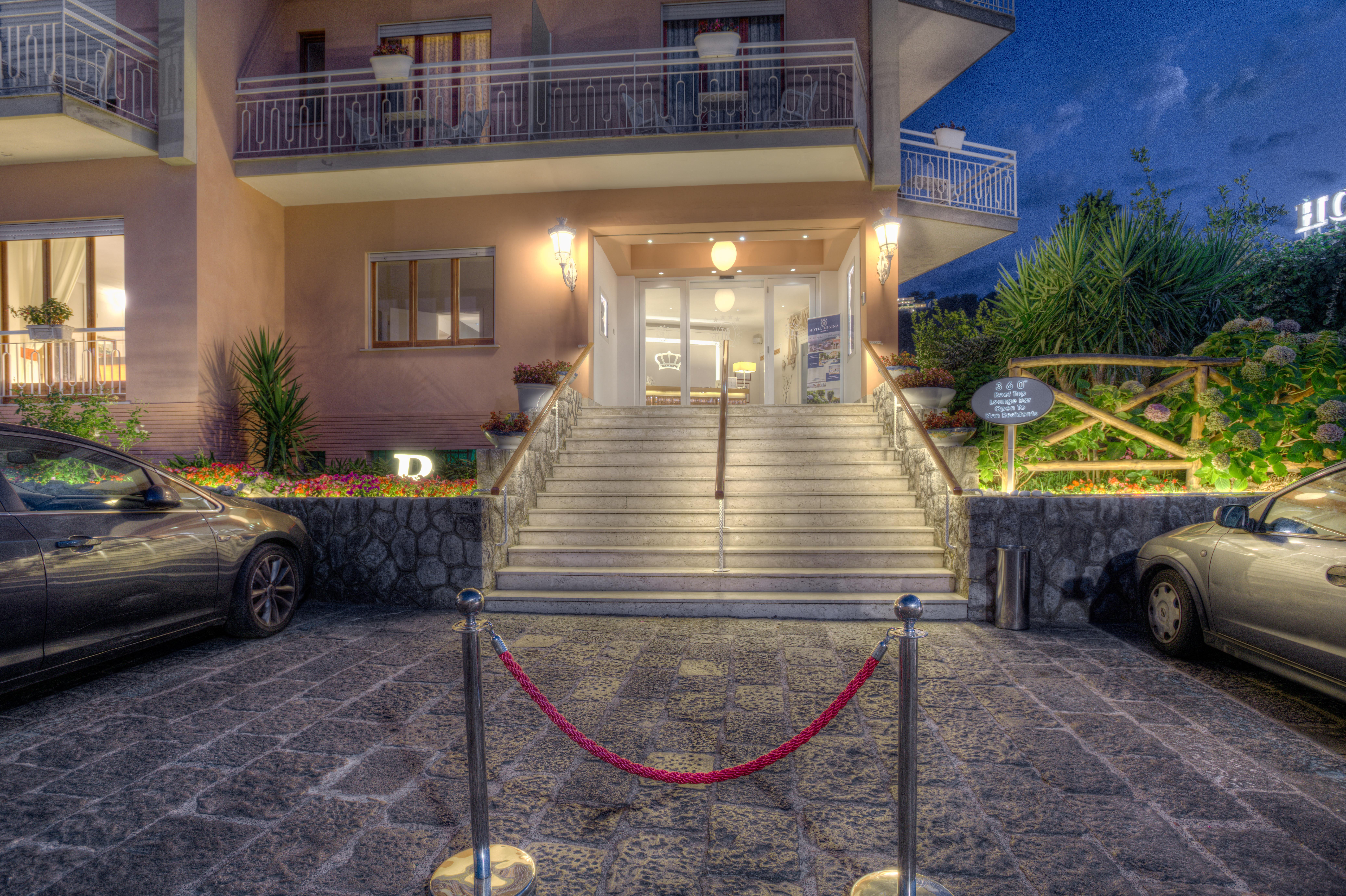 Boutique Hotel Regina Сорренто Экстерьер фото
