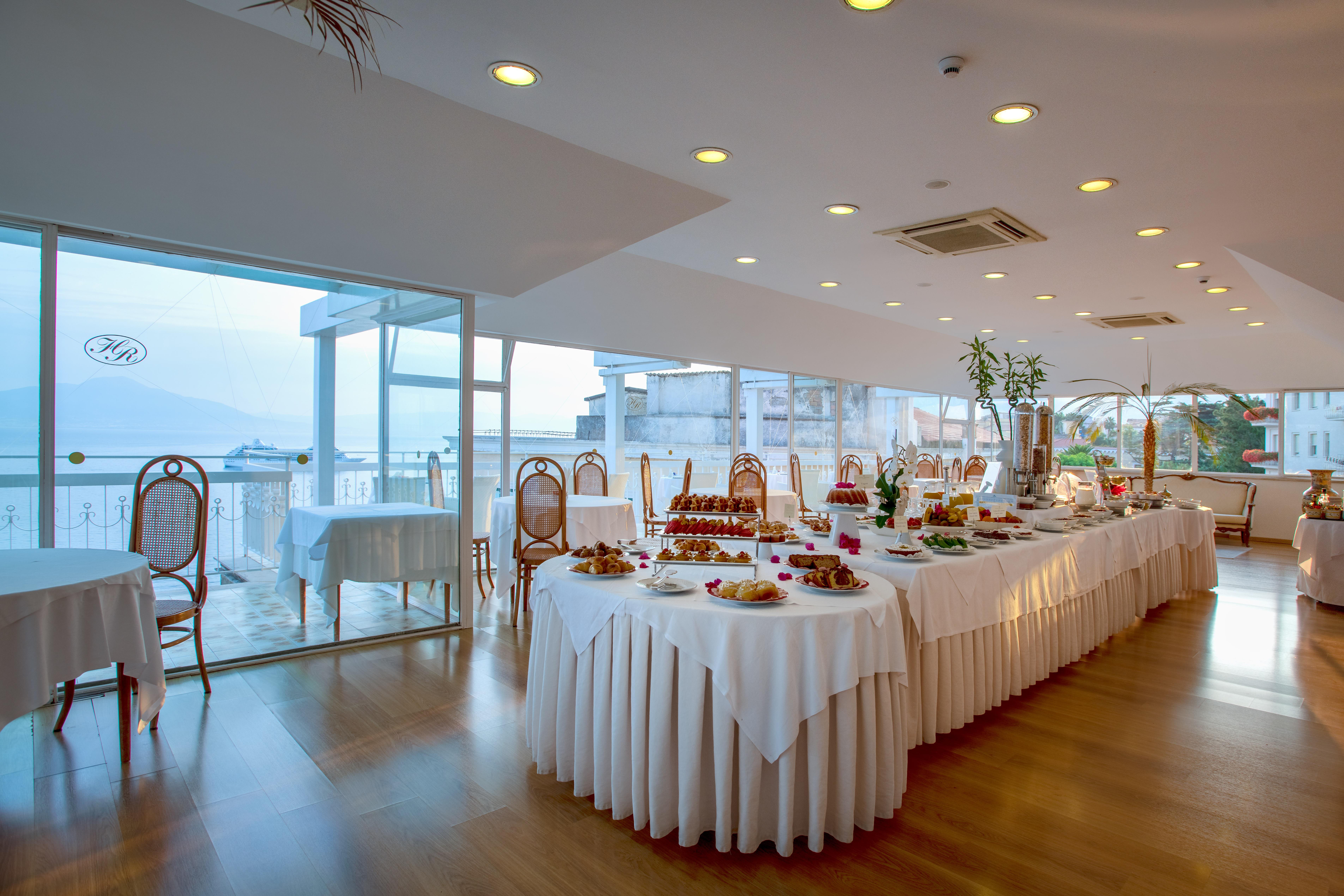 Boutique Hotel Regina Сорренто Экстерьер фото