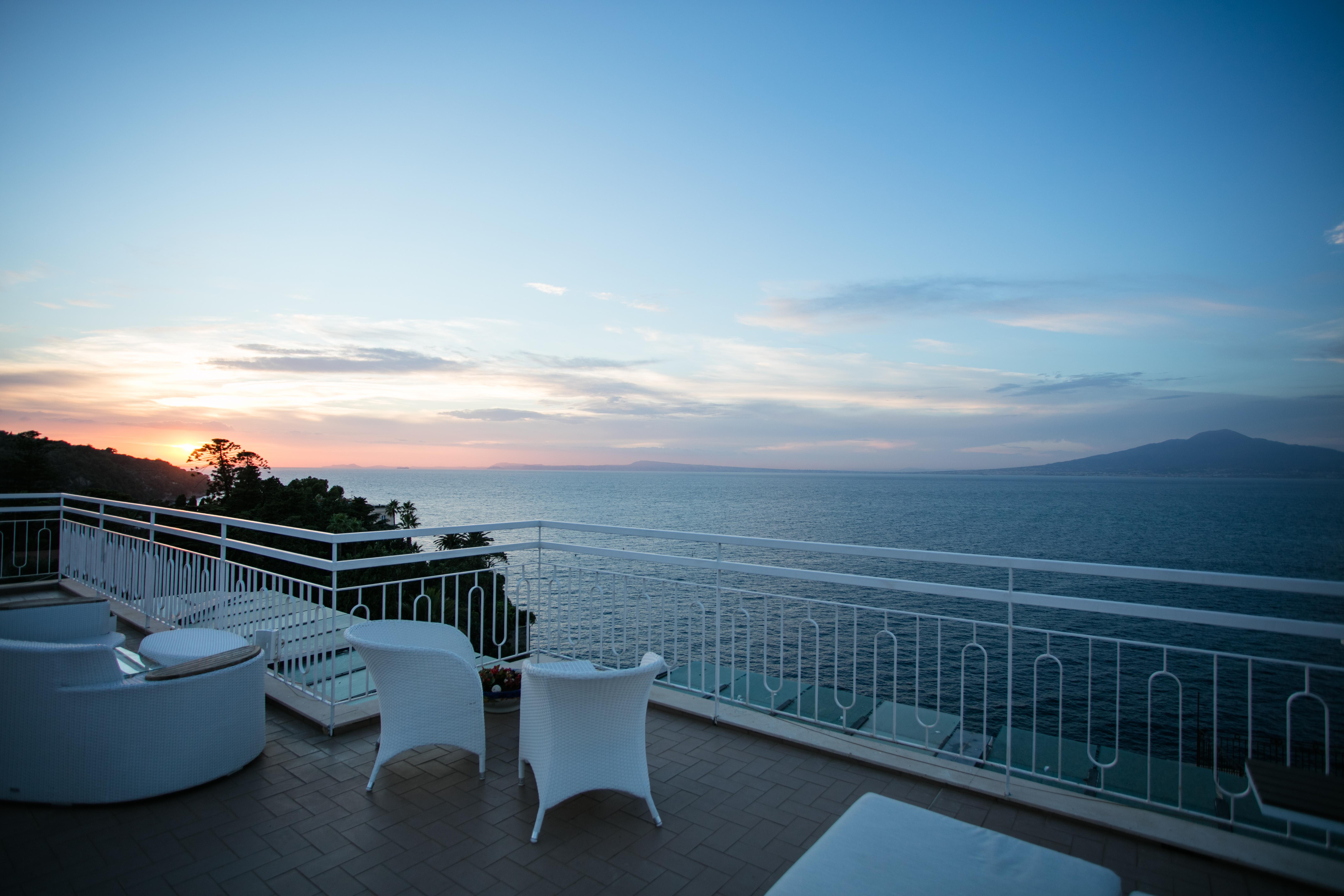 Boutique Hotel Regina Сорренто Экстерьер фото